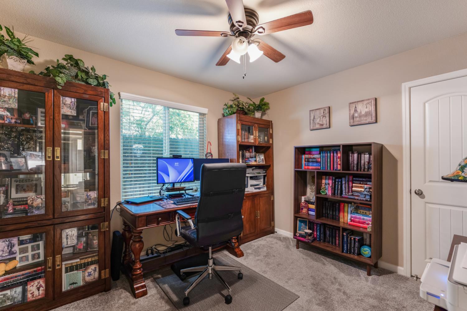 2326 W Andrew Ln, Hanford, CA 93230