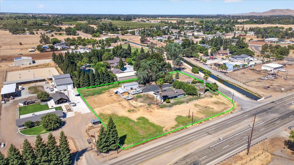 12909 E Gettysburg Ave, Sanger, CA 93657