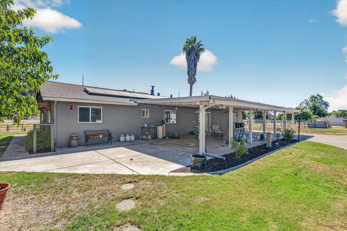 12909 E Gettysburg Ave, Sanger, CA 93657