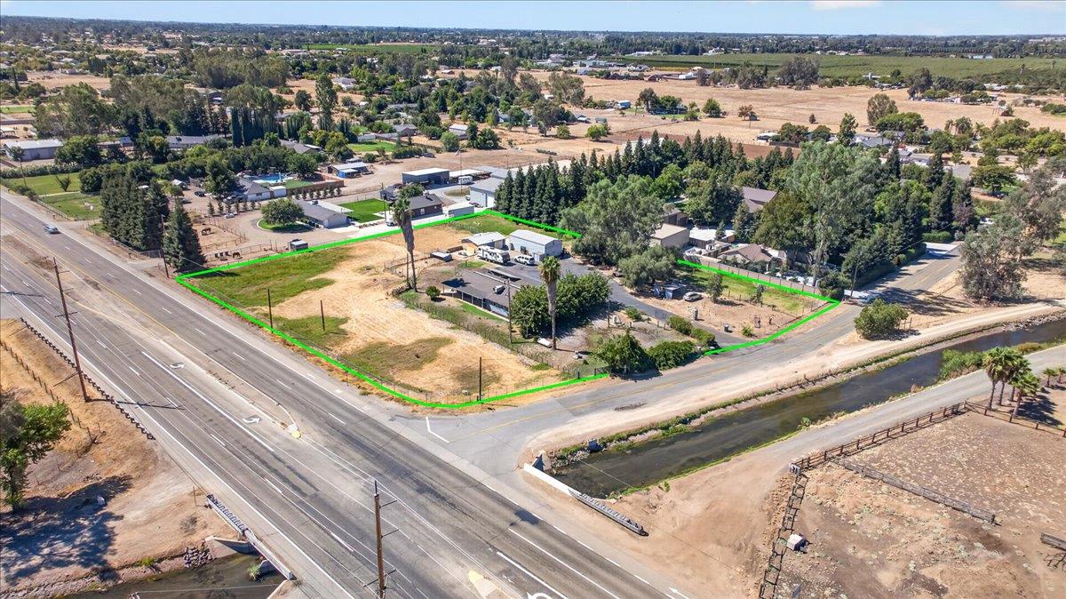12909 E Gettysburg Ave, Sanger, CA 93657