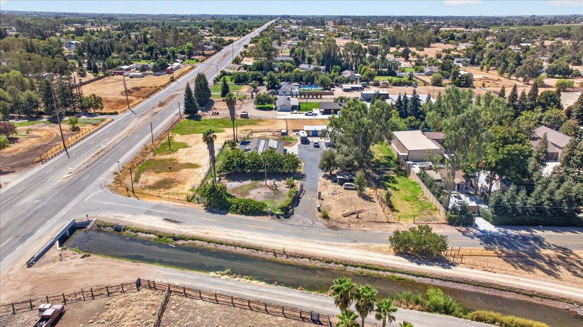 12909 E Gettysburg Ave, Sanger, CA 93657