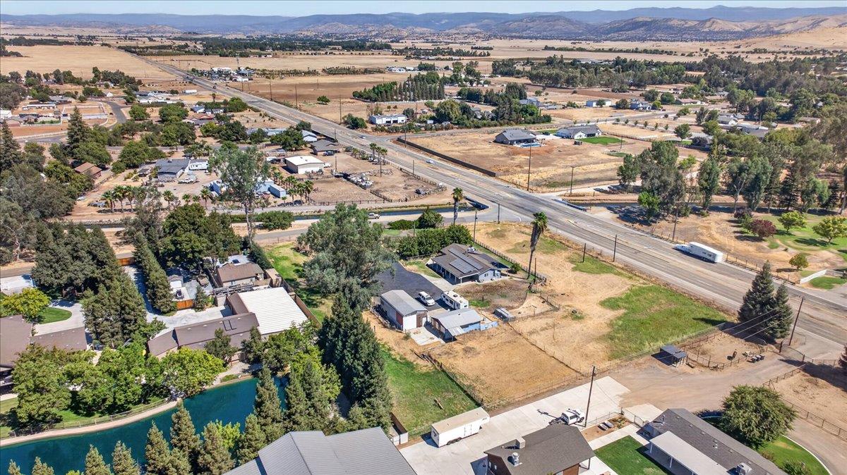 12909 E Gettysburg Ave, Sanger, CA 93657