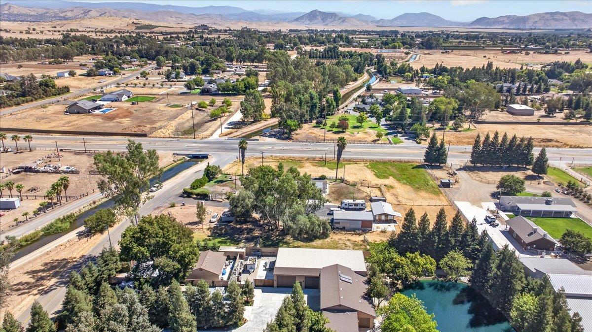 12909 E Gettysburg Ave, Sanger, CA 93657