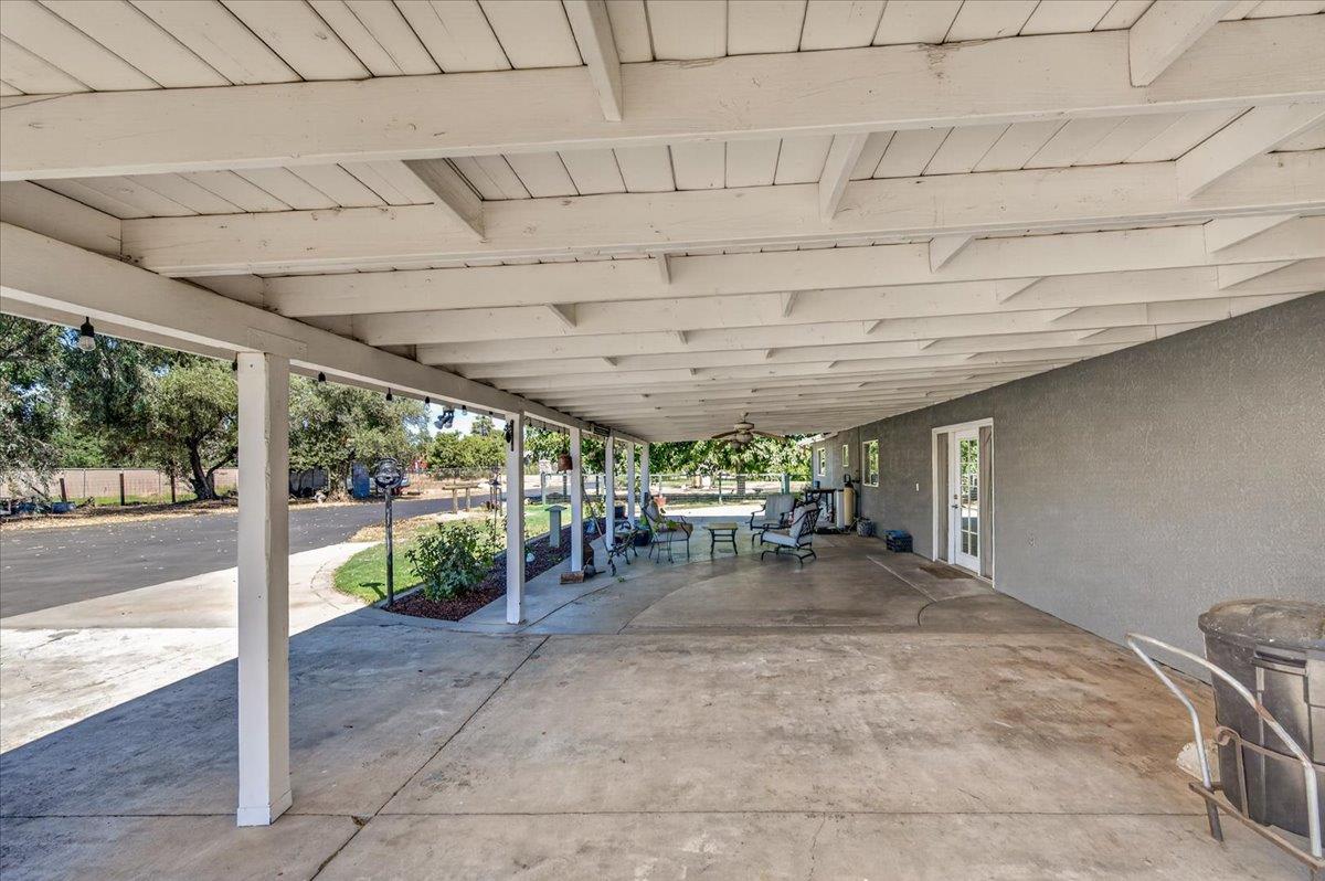 12909 E Gettysburg Ave, Sanger, CA 93657