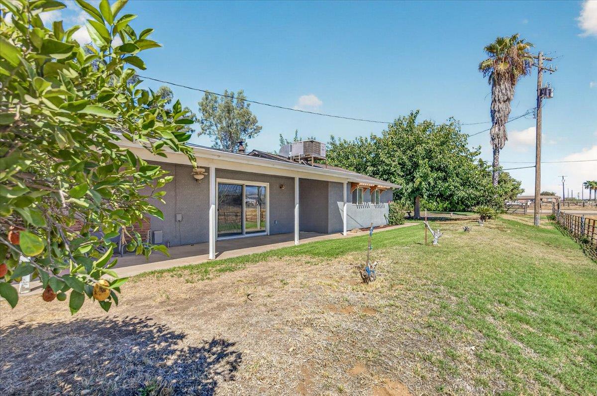12909 E Gettysburg Ave, Sanger, CA 93657