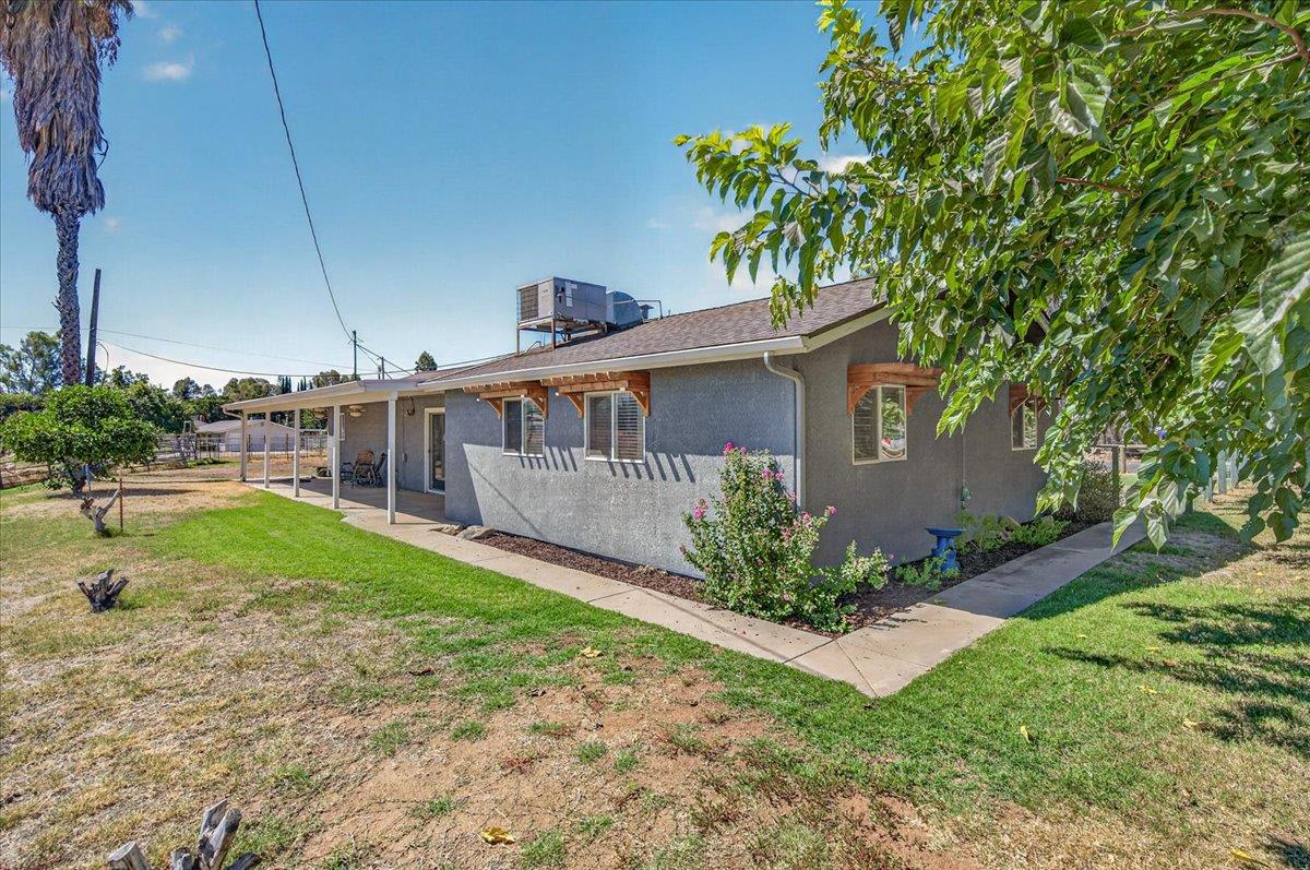 12909 E Gettysburg Ave, Sanger, CA 93657