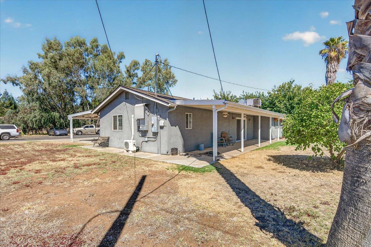 12909 E Gettysburg Ave, Sanger, CA 93657