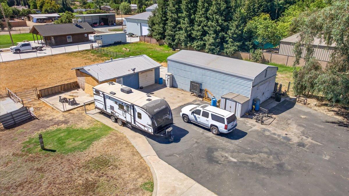 12909 E Gettysburg Ave, Sanger, CA 93657