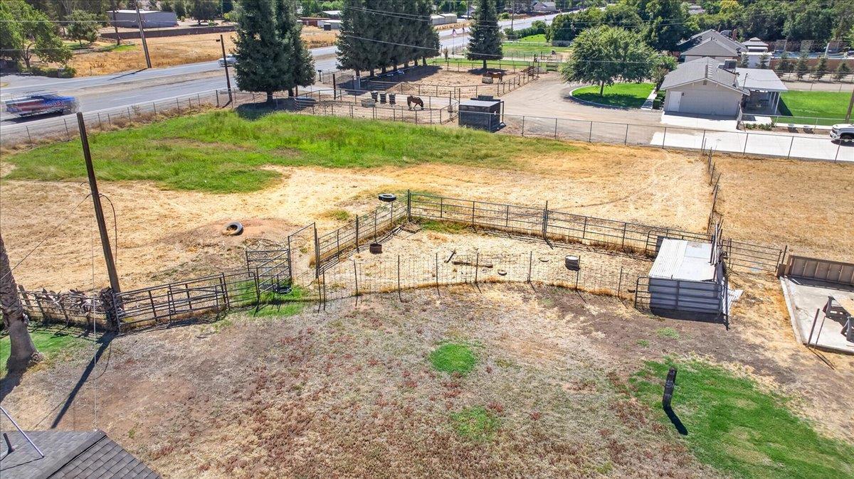 12909 E Gettysburg Ave, Sanger, CA 93657