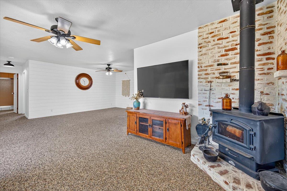 12909 E Gettysburg Ave, Sanger, CA 93657