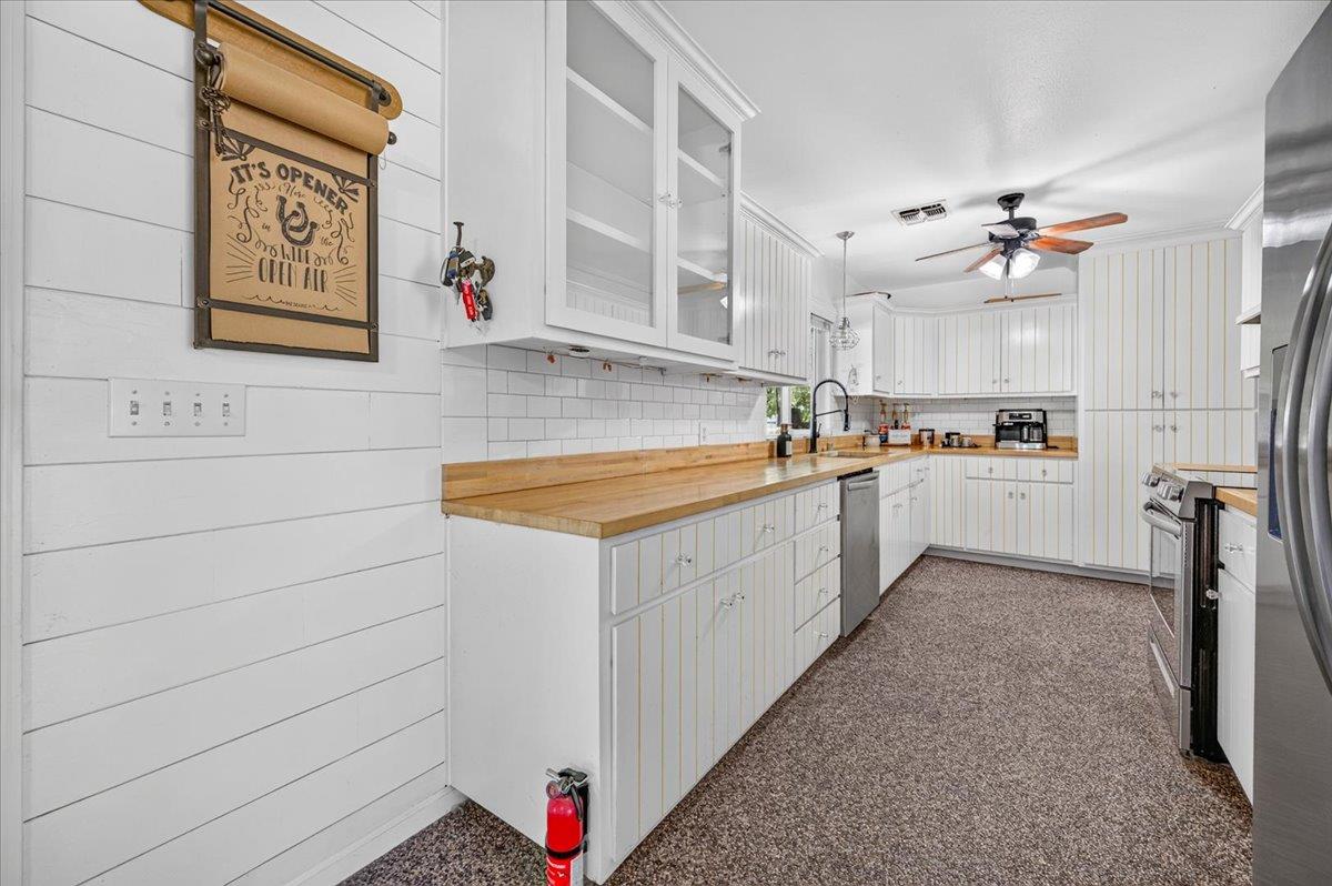 12909 E Gettysburg Ave, Sanger, CA 93657