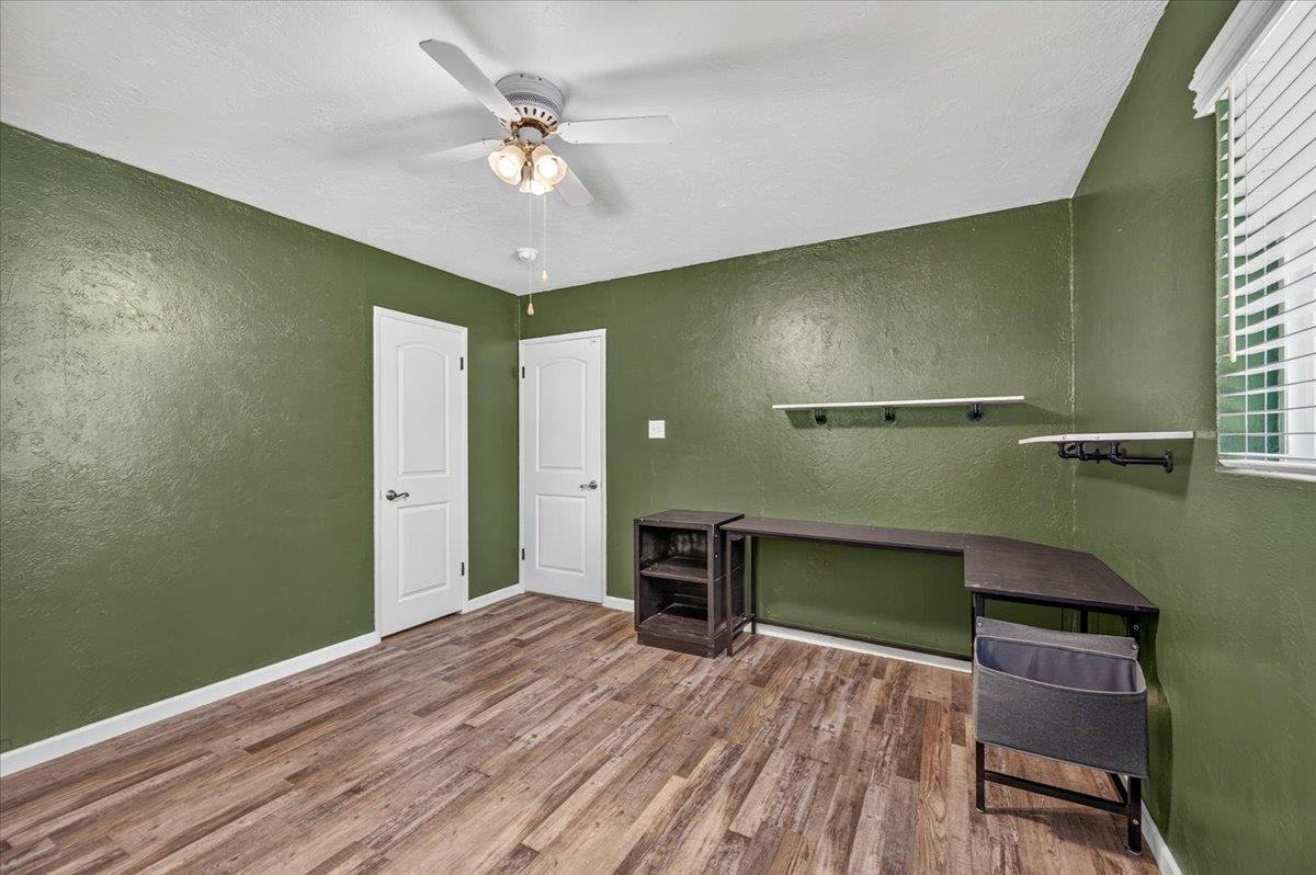 12909 E Gettysburg Ave, Sanger, CA 93657