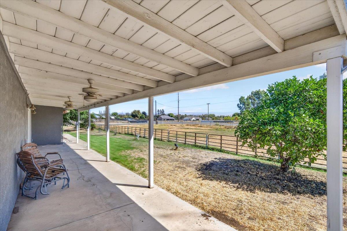12909 E Gettysburg Ave, Sanger, CA 93657