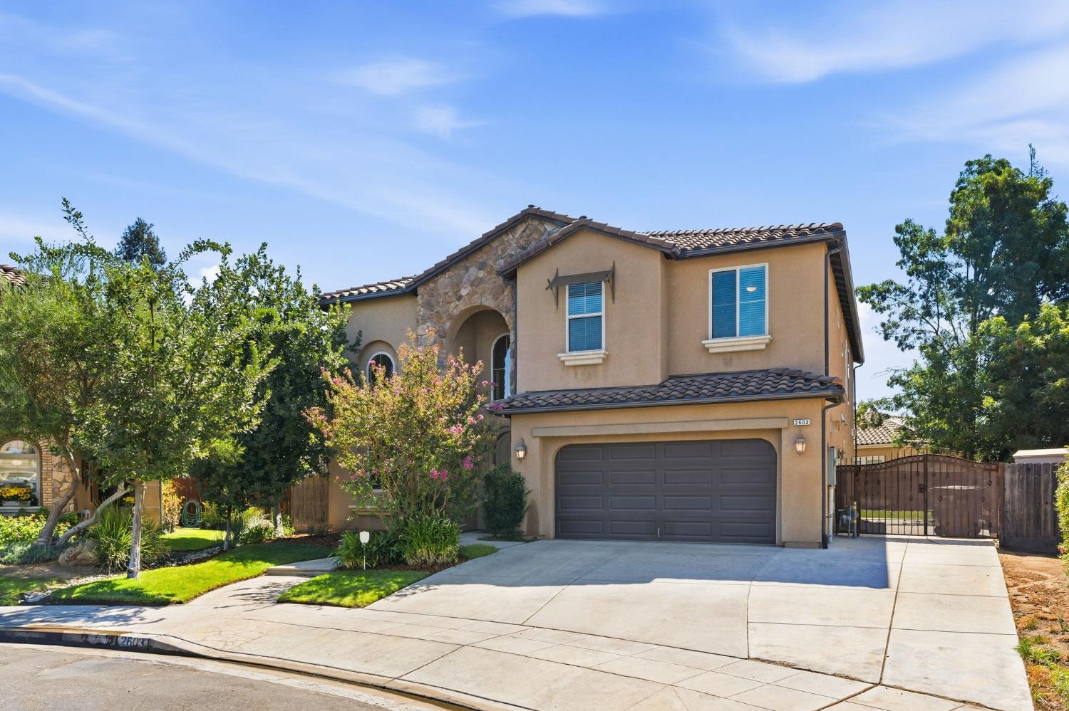 2603 E Powers Ave, Fresno, CA 93720