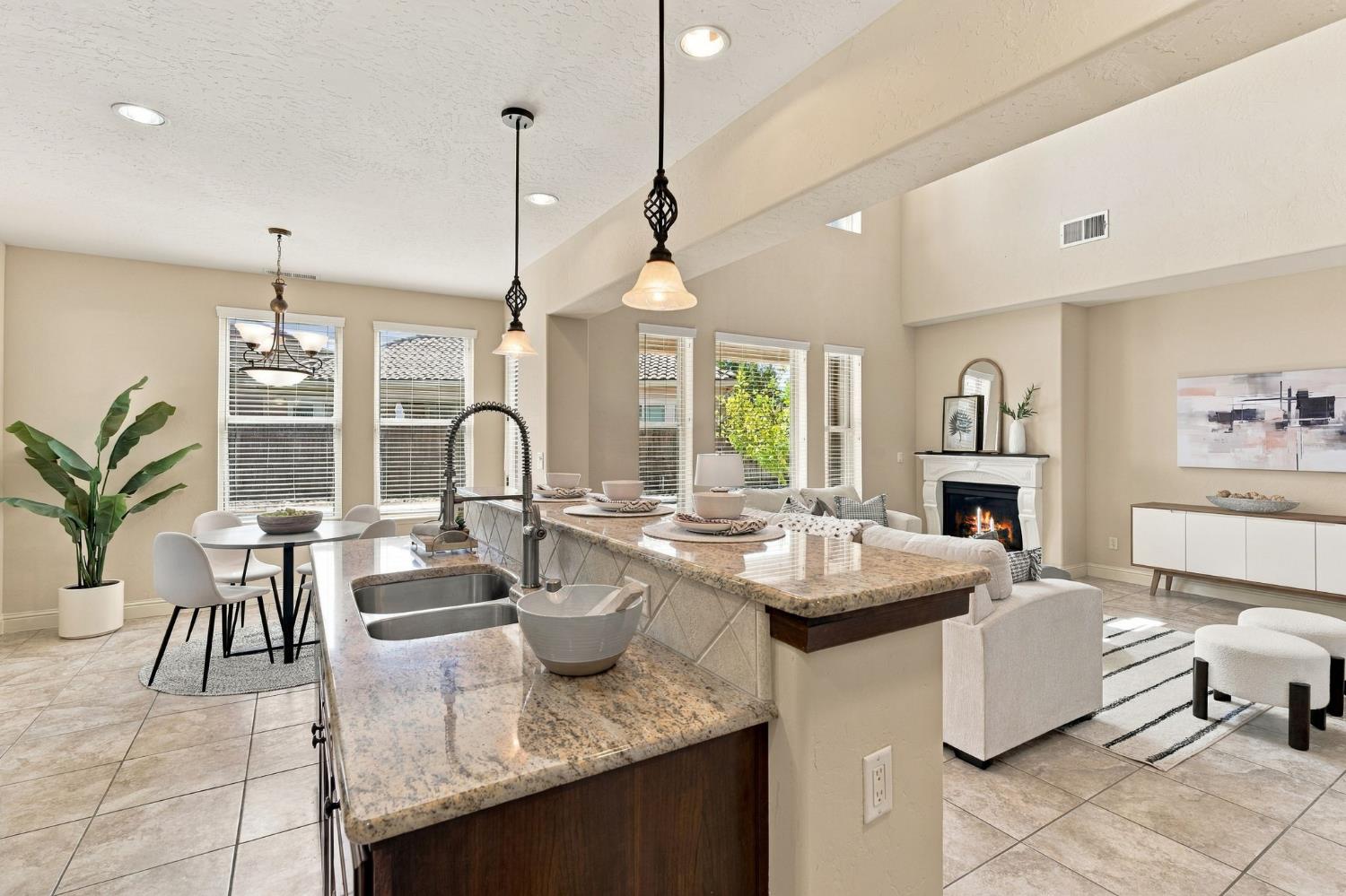2603 E Powers Ave, Fresno, CA 93720