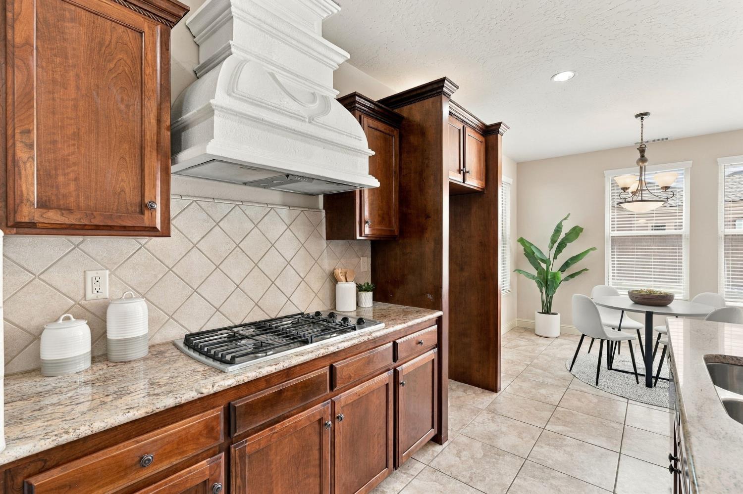 2603 E Powers Ave, Fresno, CA 93720