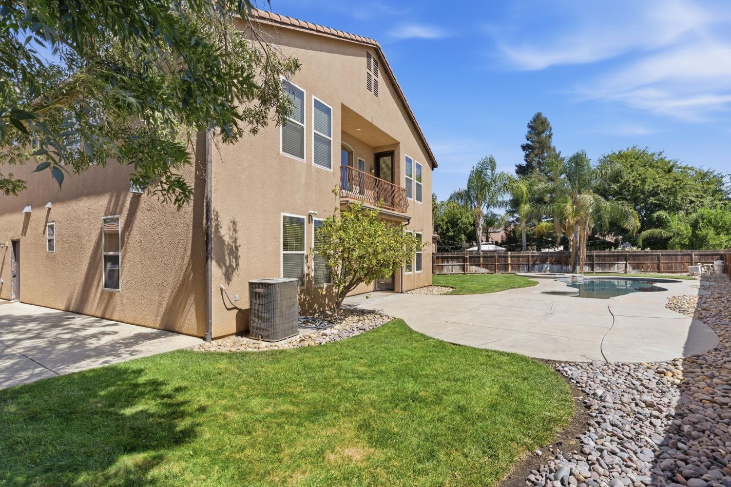 2603 E Powers Ave, Fresno, CA 93720