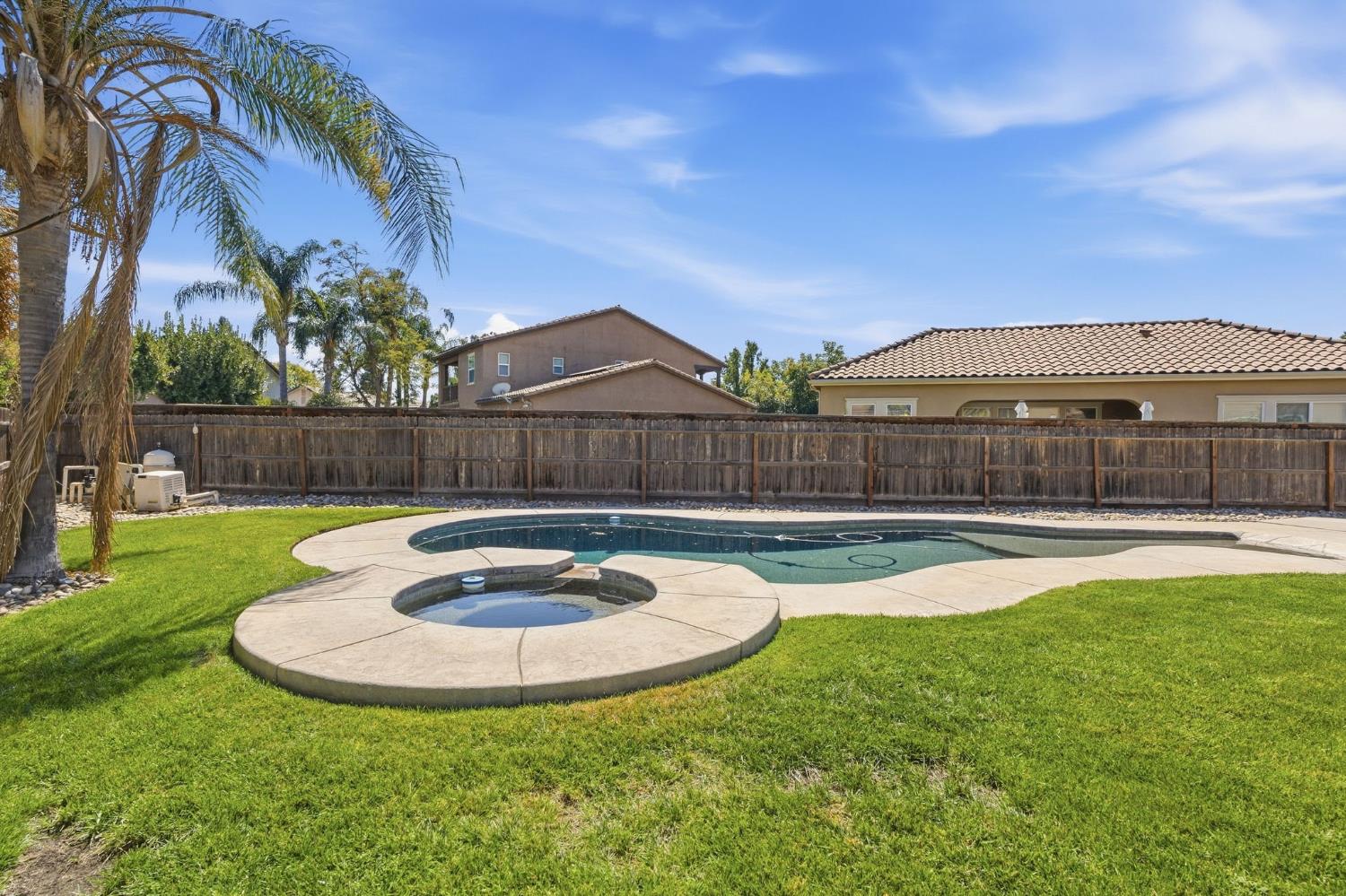 2603 E Powers Ave, Fresno, CA 93720