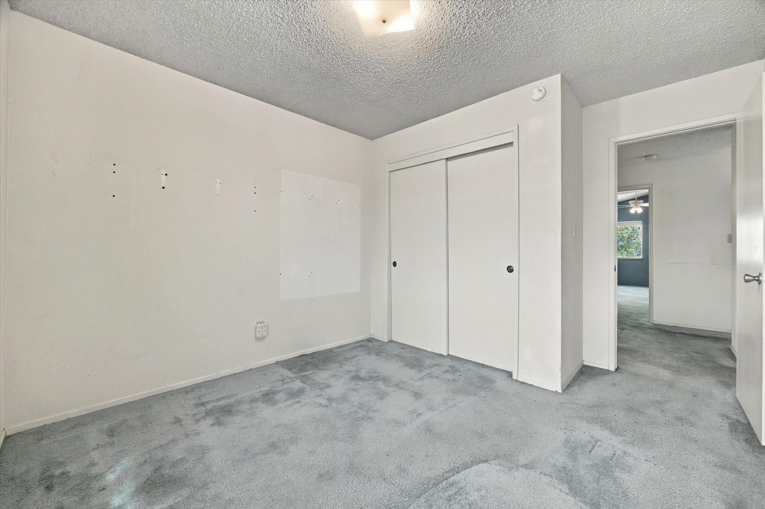 8216 Willowglen Dr, Bakersfield, CA 93311