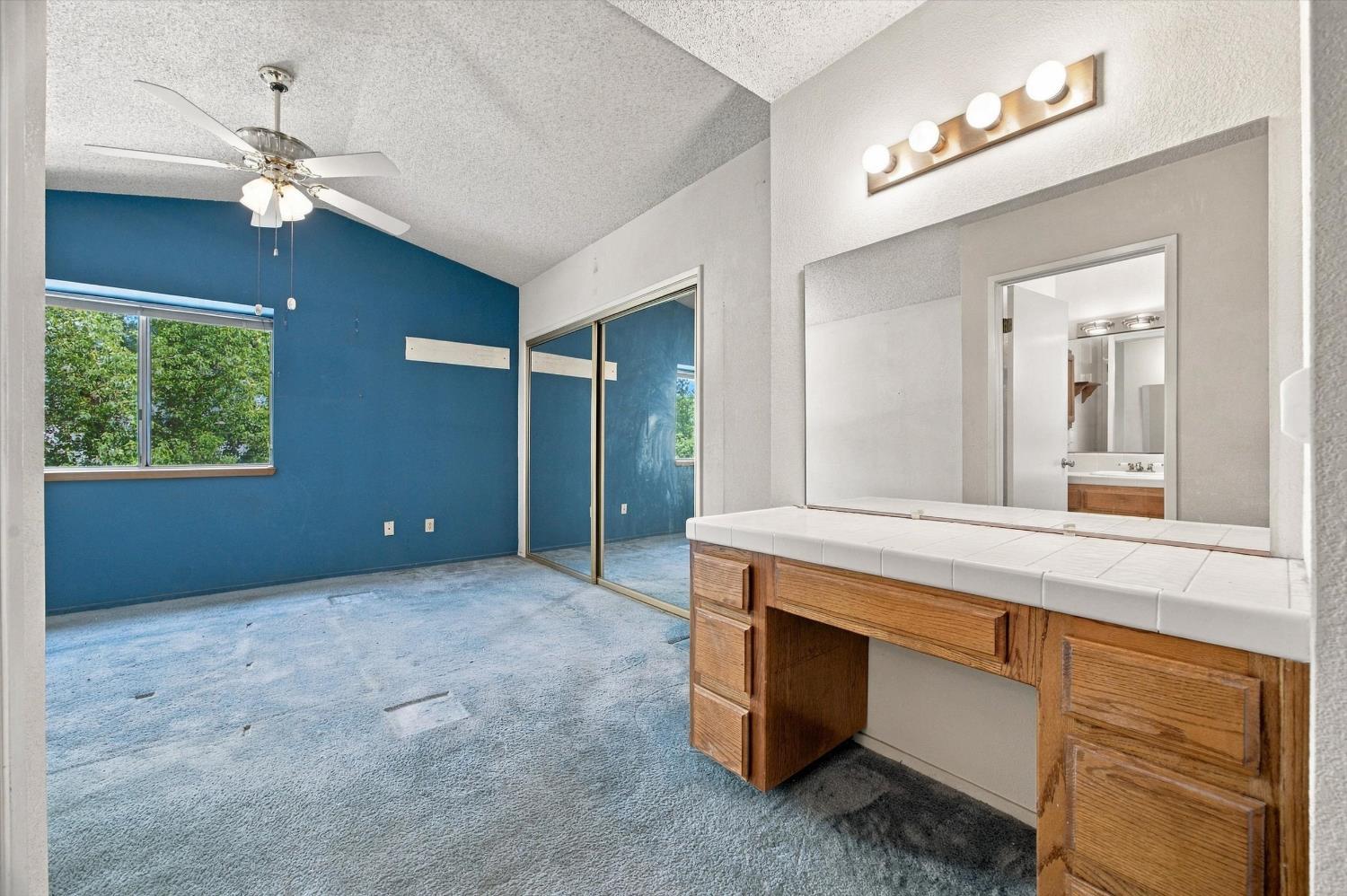 8216 Willowglen Dr, Bakersfield, CA 93311