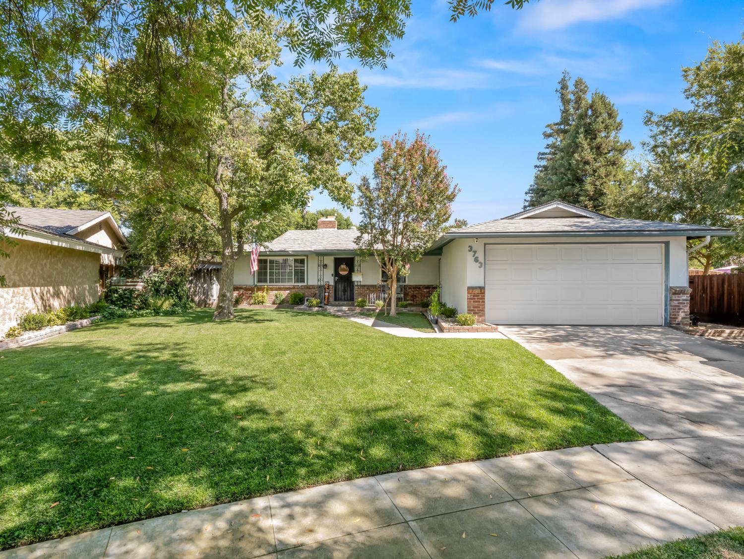 3763 E Robinson Ave, Fresno, CA 93726