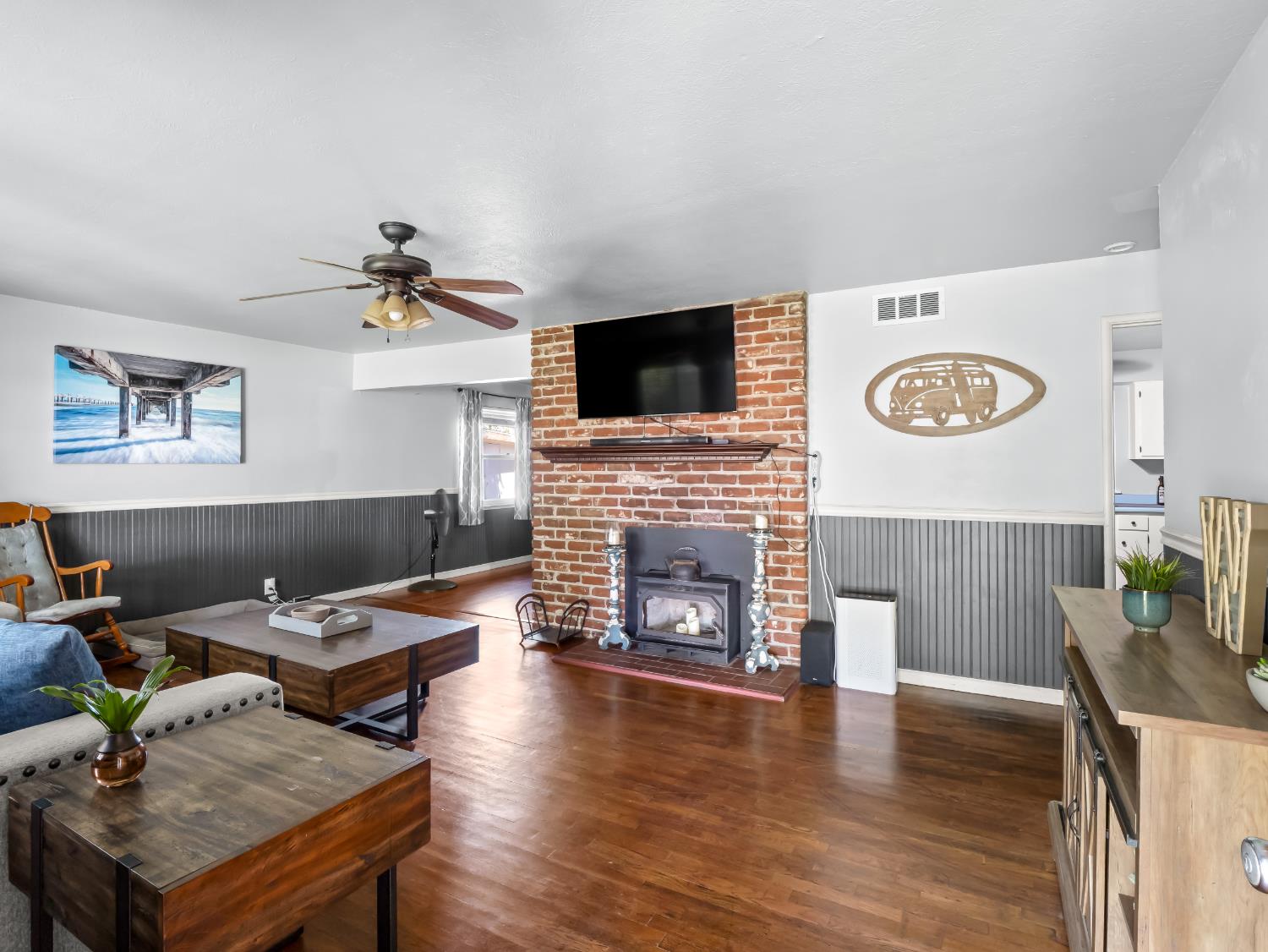 3763 E Robinson Ave, Fresno, CA 93726