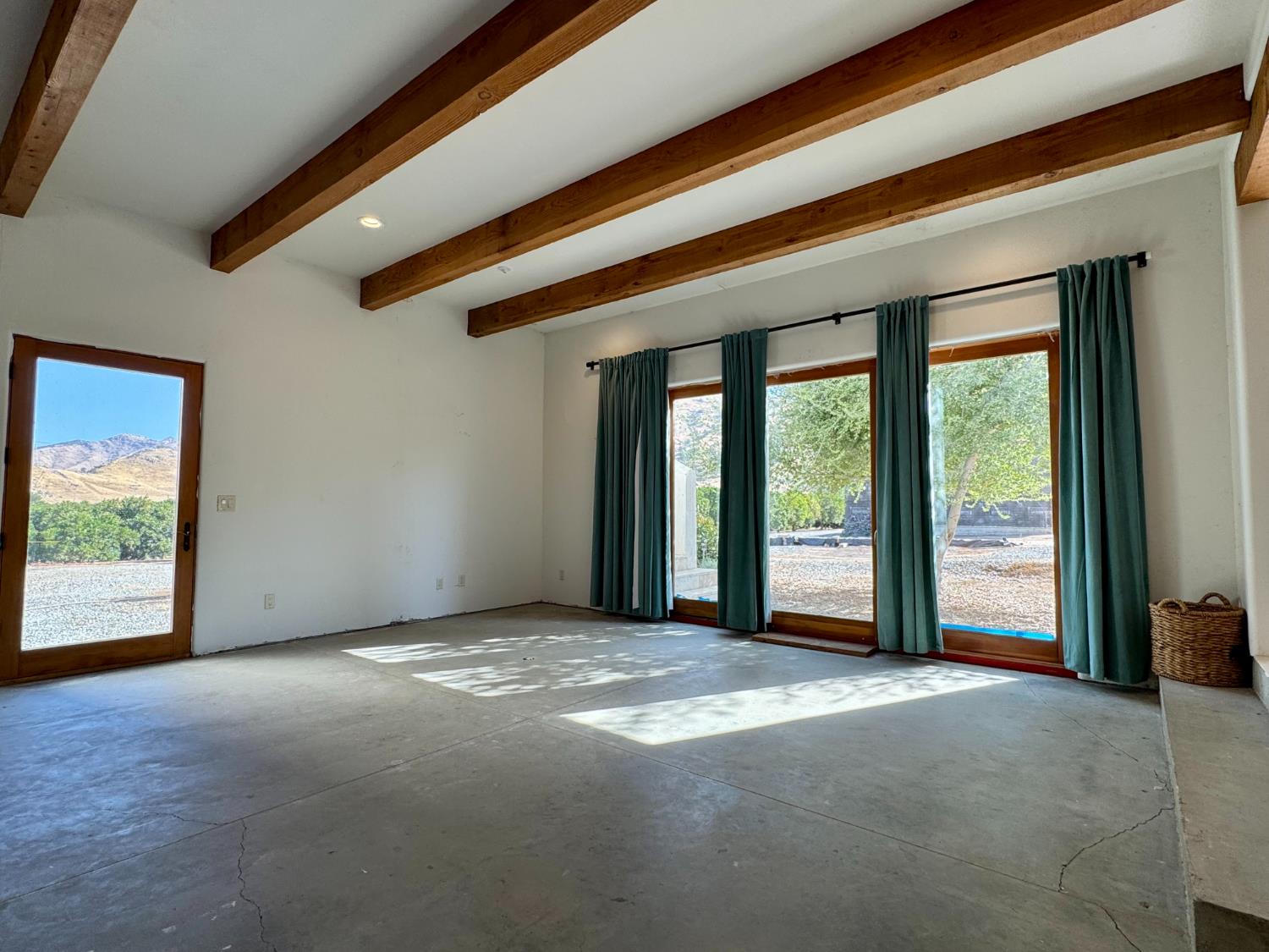 33204 Road 248, Lemon Cove, CA 93244