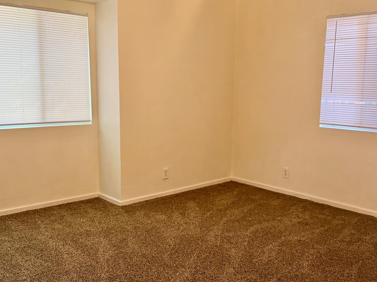 138 E Bellaire Way, Fresno, CA 93704