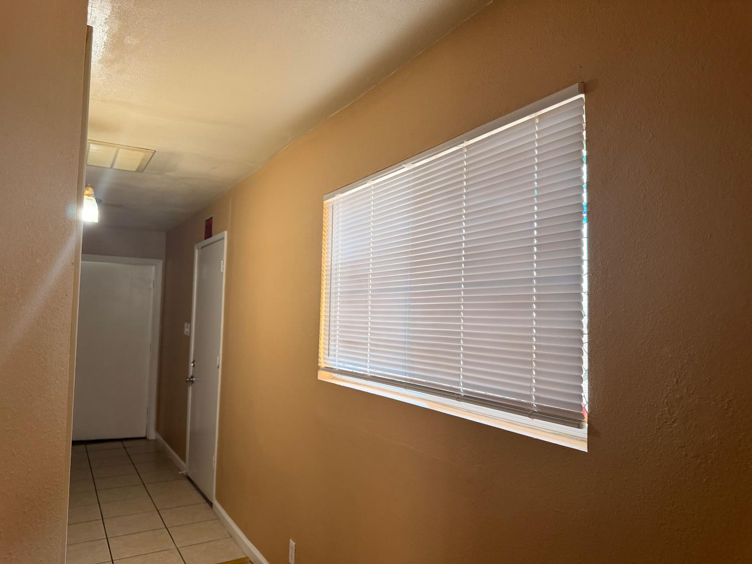 138 E Bellaire Way, Fresno, CA 93704