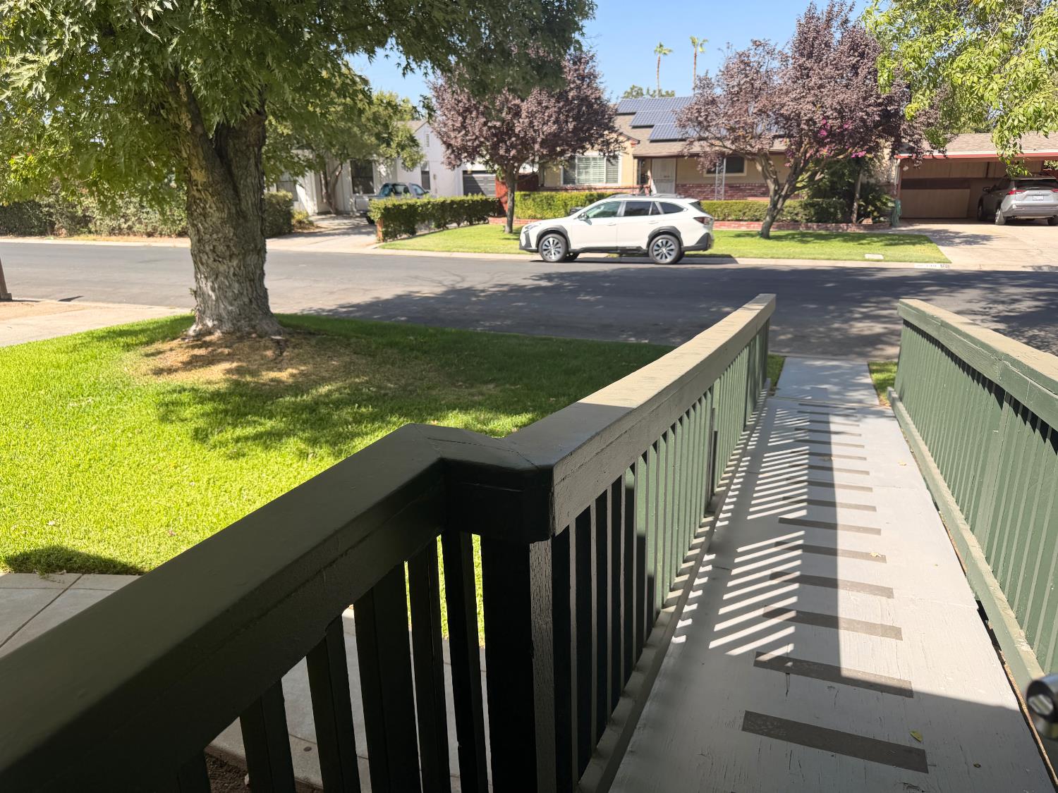138 E Bellaire Way, Fresno, CA 93704