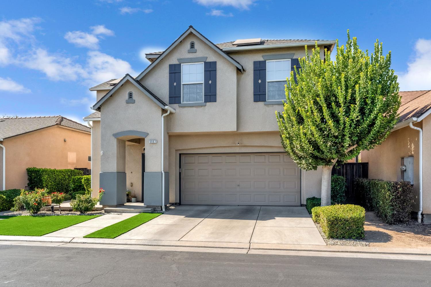 5557 N Citrus Ln, Fresno, CA 93711