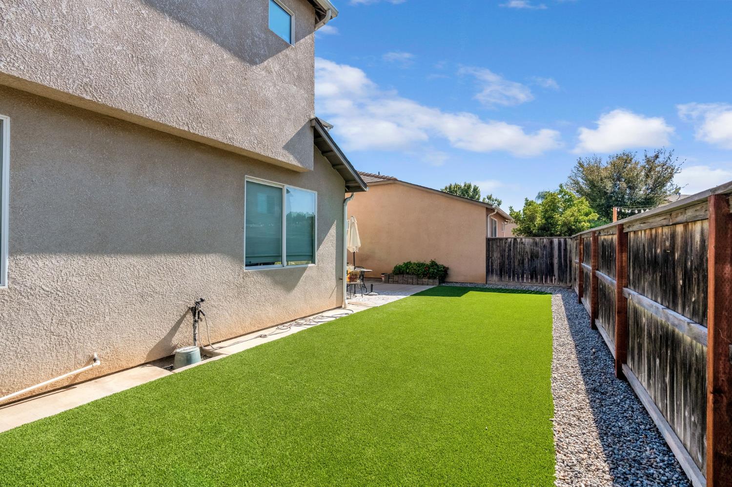 5557 N Citrus Ln, Fresno, CA 93711