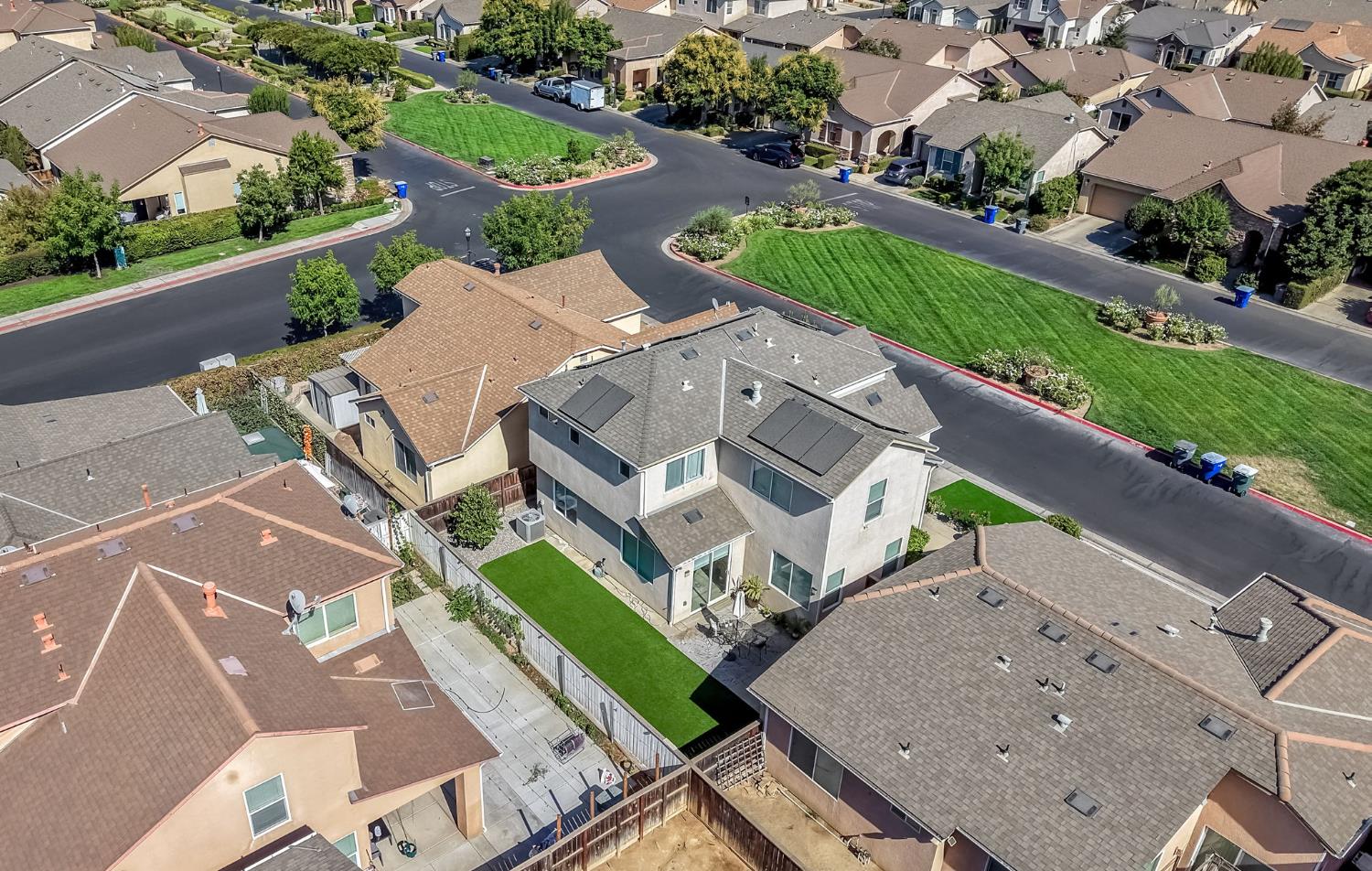 5557 N Citrus Ln, Fresno, CA 93711