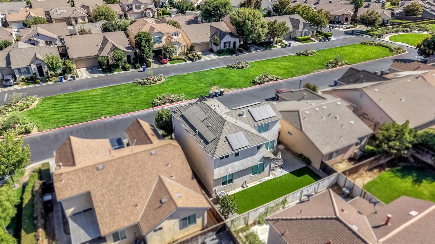 5557 N Citrus Ln, Fresno, CA 93711