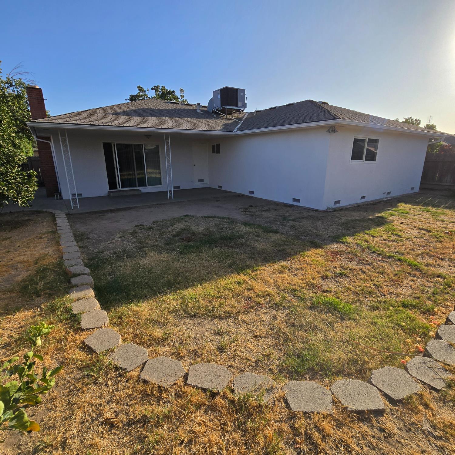 3138 W Norwich Ave, Fresno, CA 93722