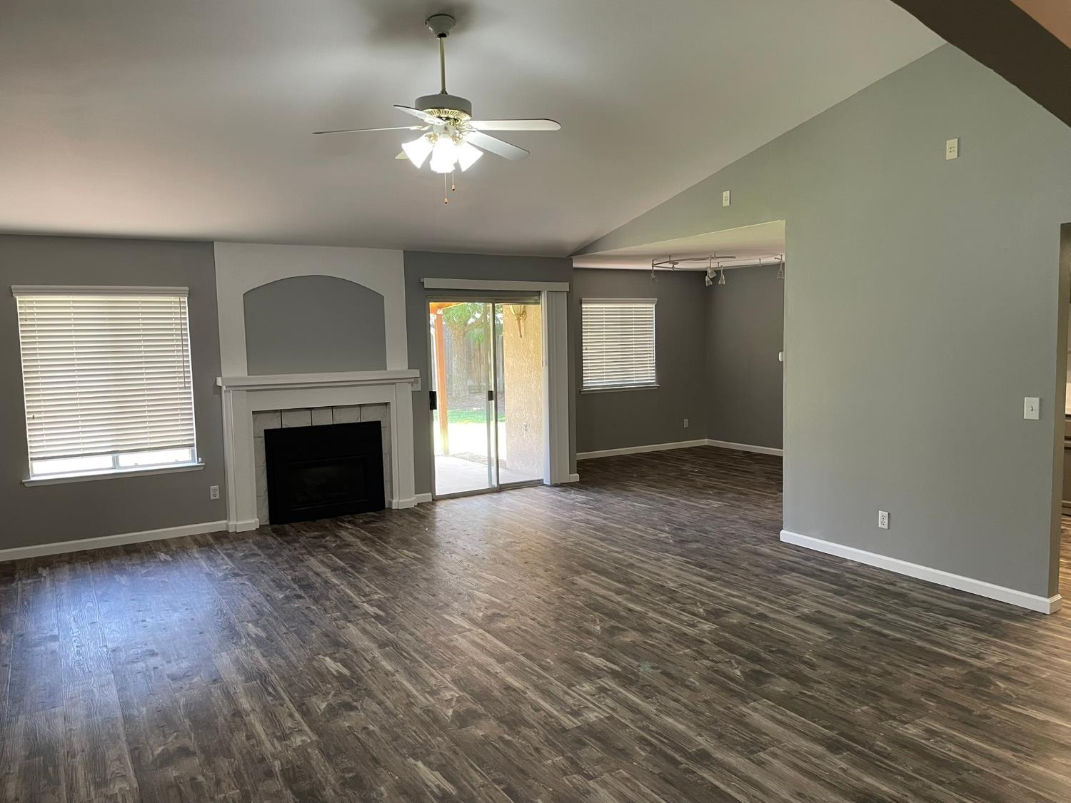 368 W Gibson Ave, Clovis, CA 93612