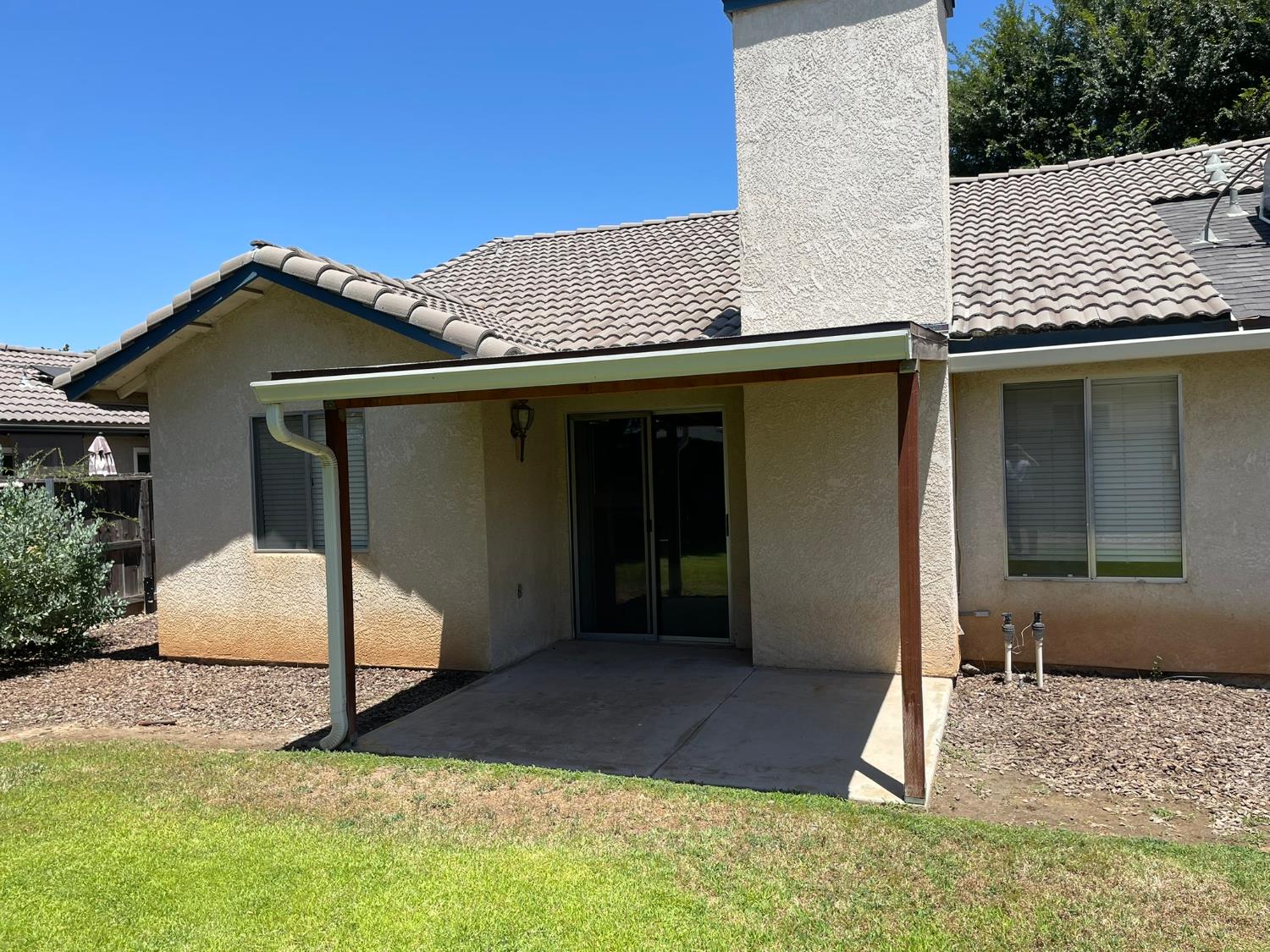 368 W Gibson Ave, Clovis, CA 93612