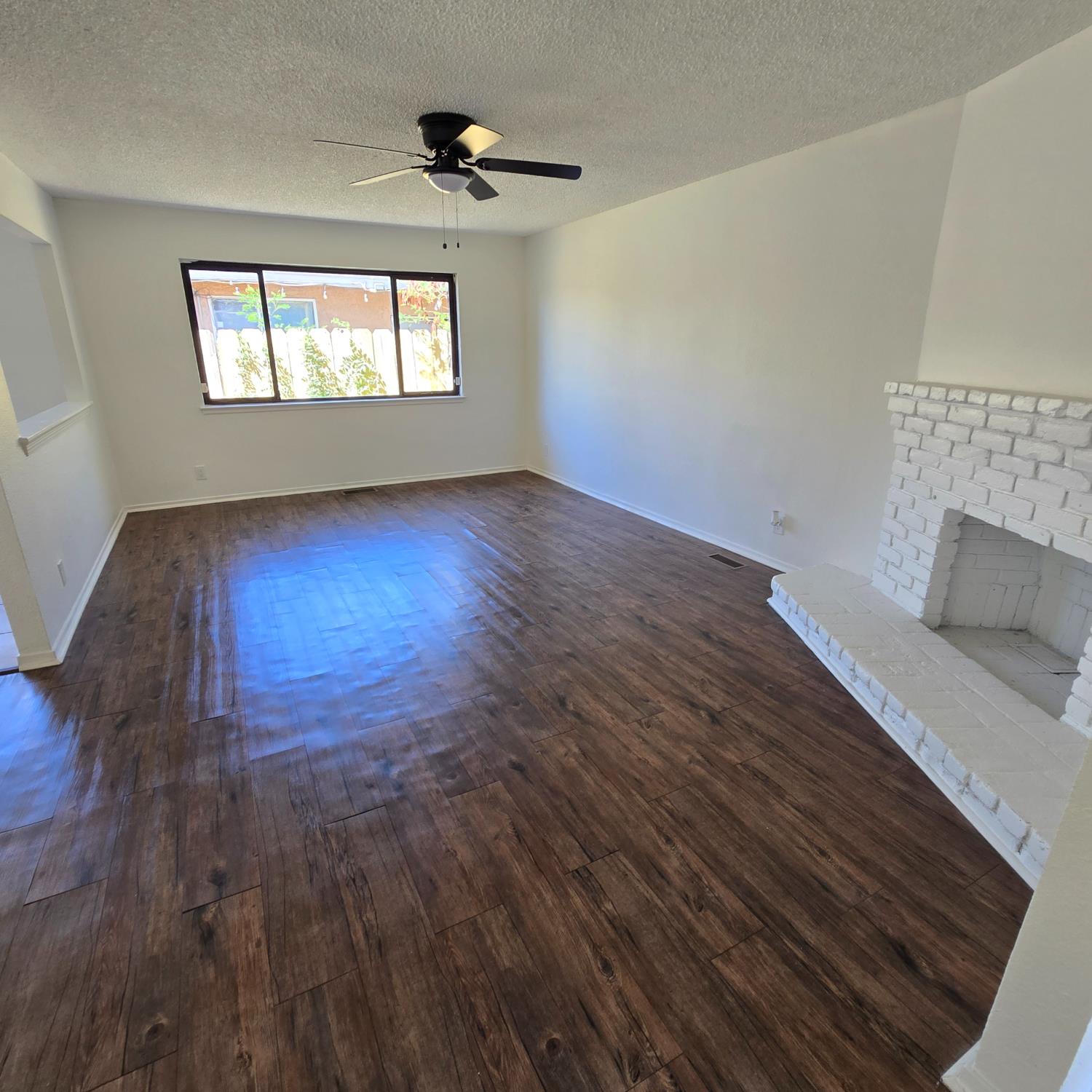 3625 N Lafayette Ave, Fresno, CA 93705