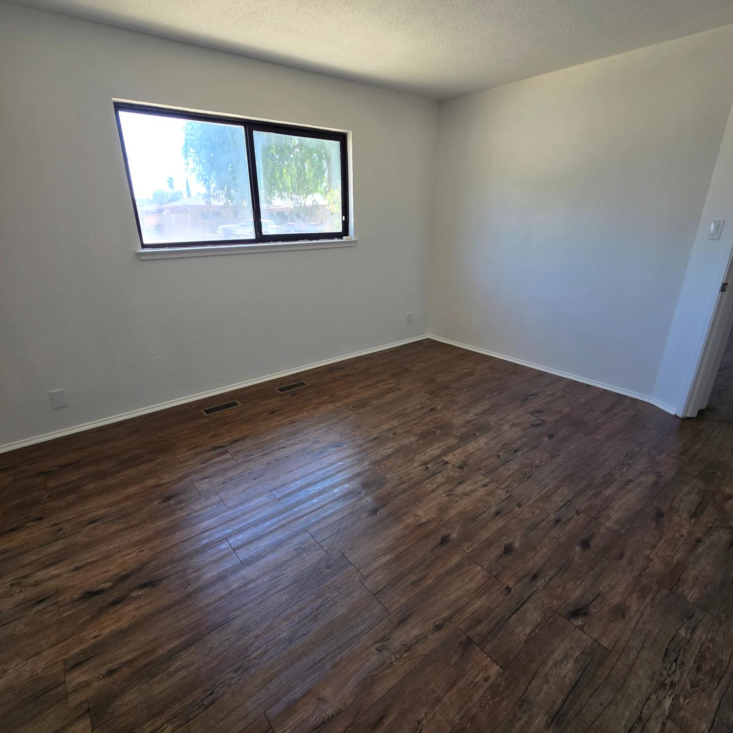 3625 N Lafayette Ave, Fresno, CA 93705
