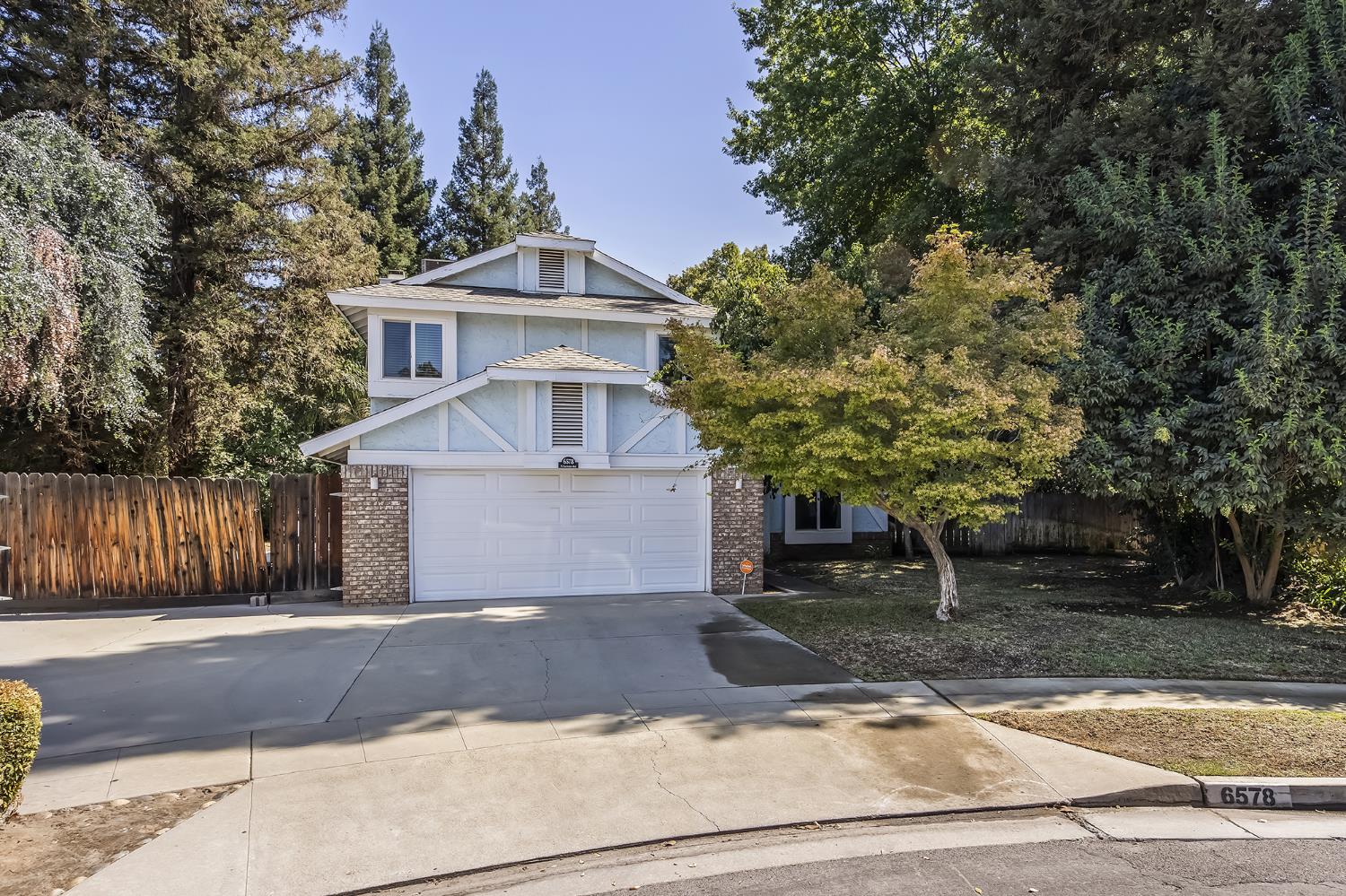 6578 N Safford, Fresno, CA 93711