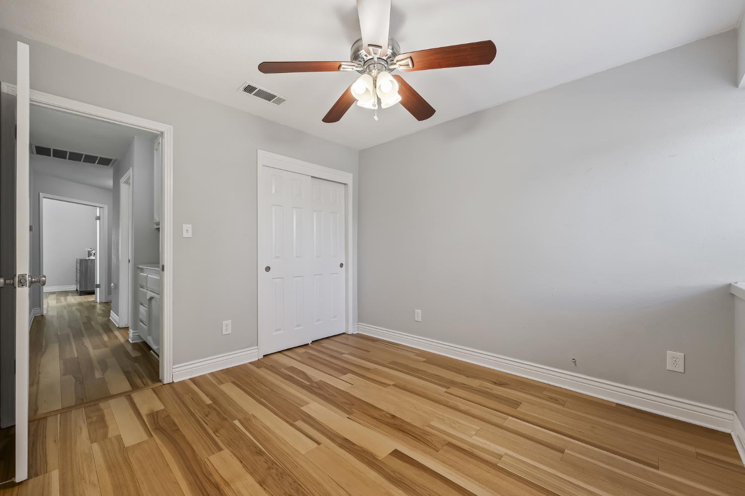 6578 N Safford, Fresno, CA 93711