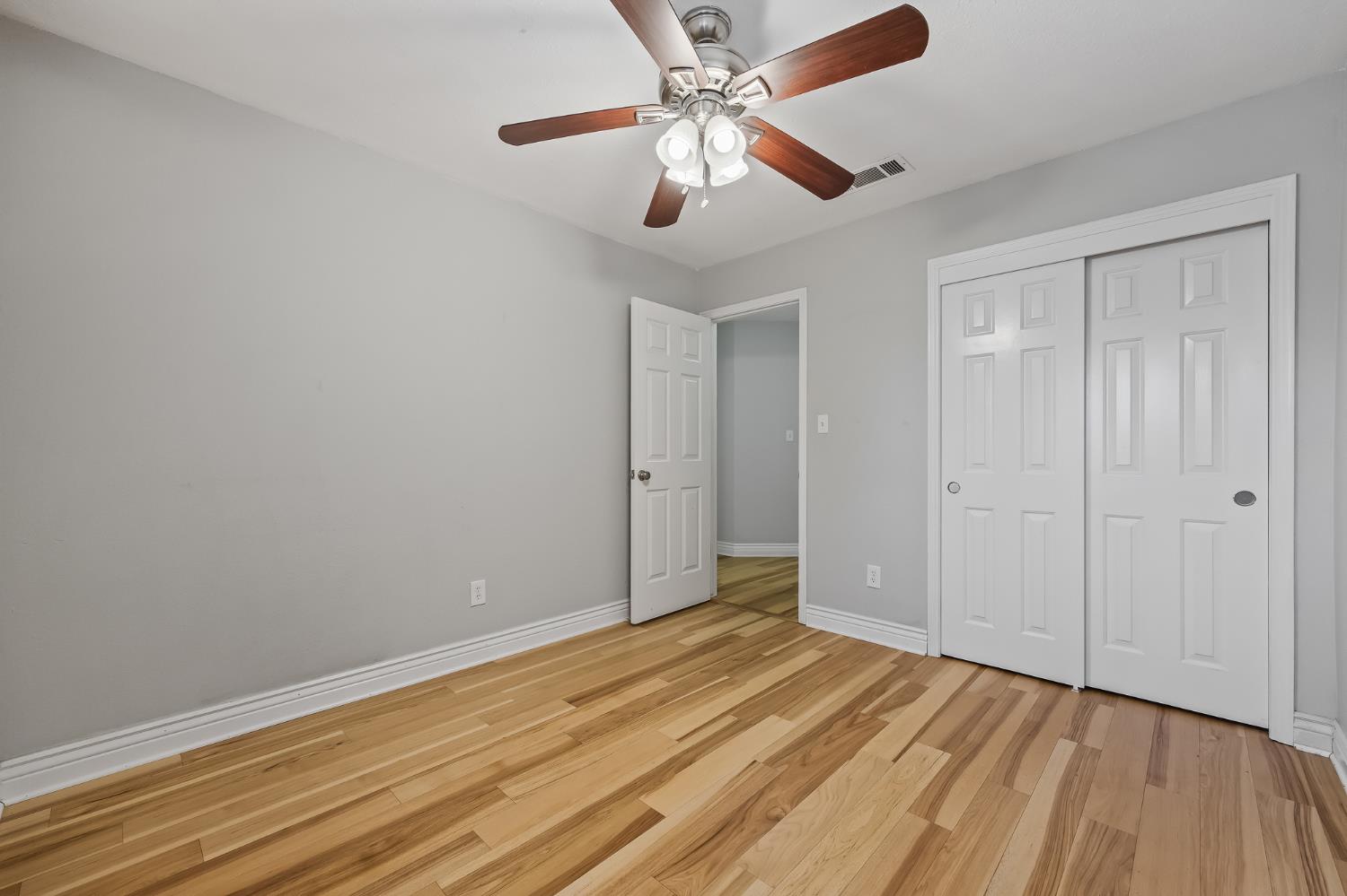 6578 N Safford, Fresno, CA 93711