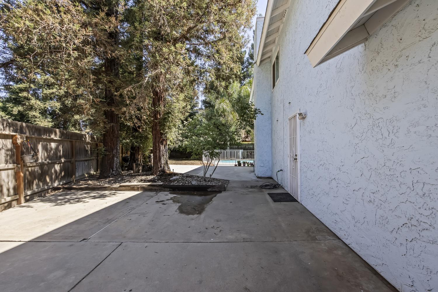 6578 N Safford, Fresno, CA 93711