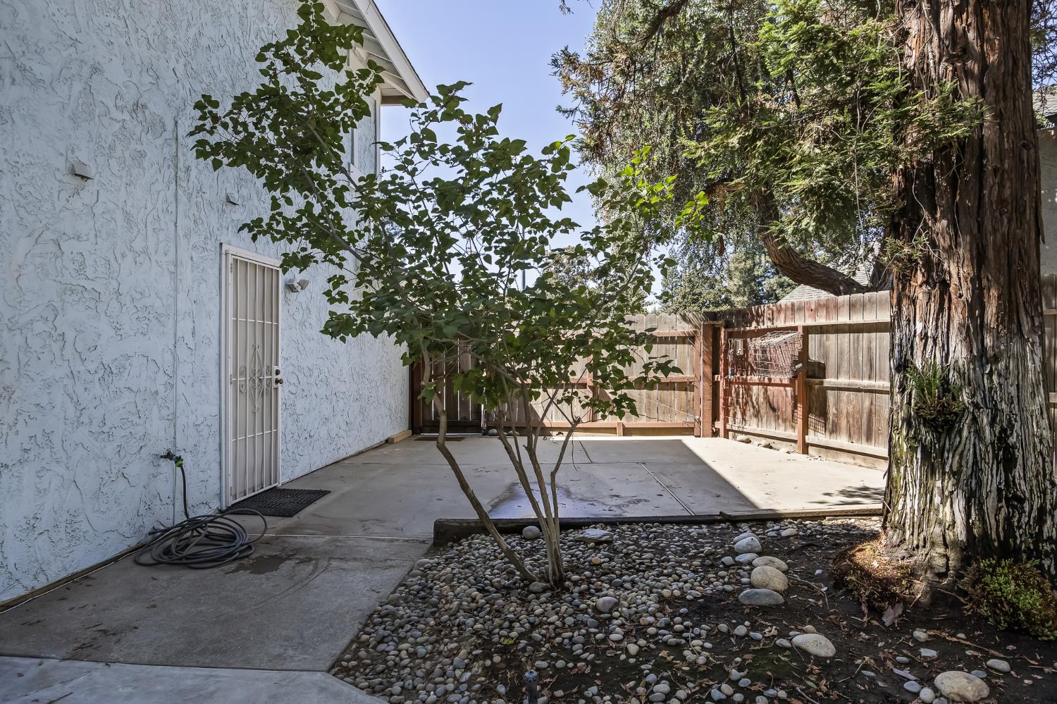 6578 N Safford, Fresno, CA 93711