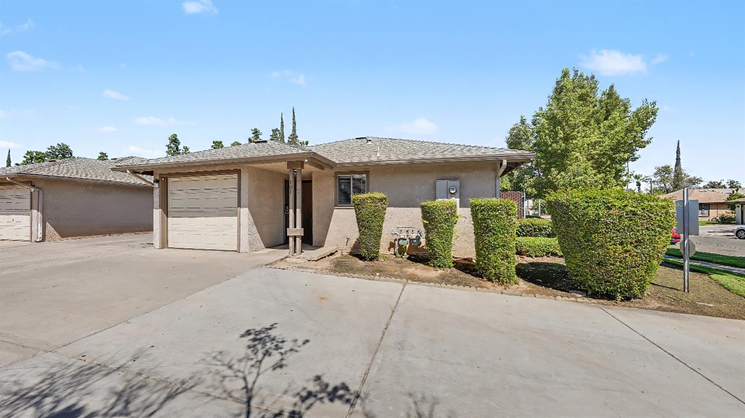 1575 N Pleasant, Fresno, CA 93728