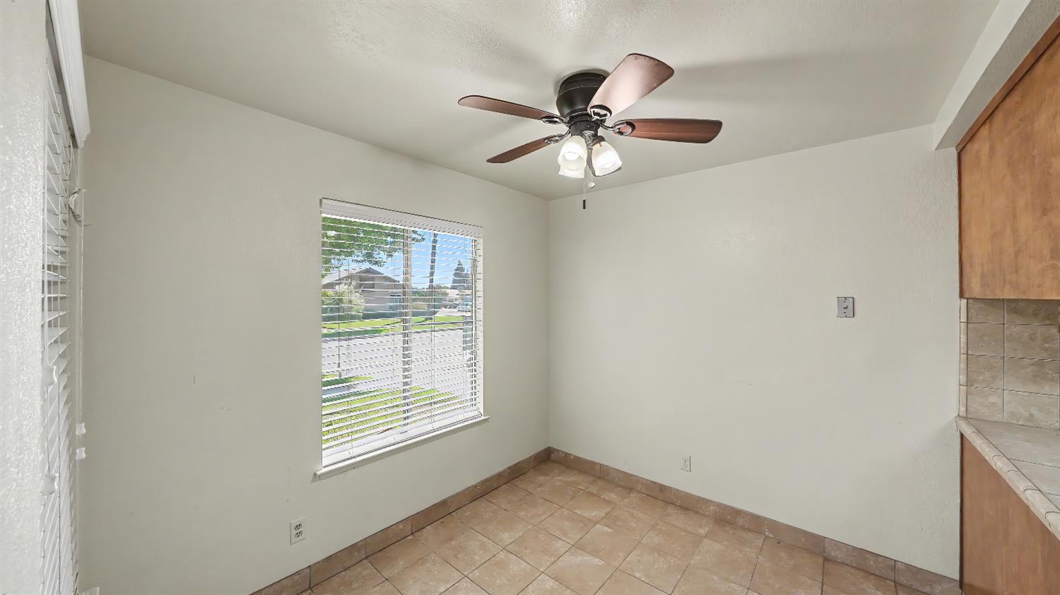 1575 N Pleasant, Fresno, CA 93728