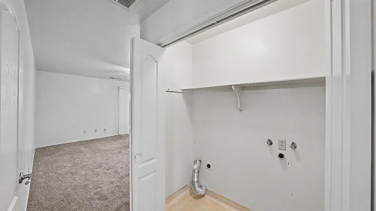 1575 N Pleasant, Fresno, CA 93728