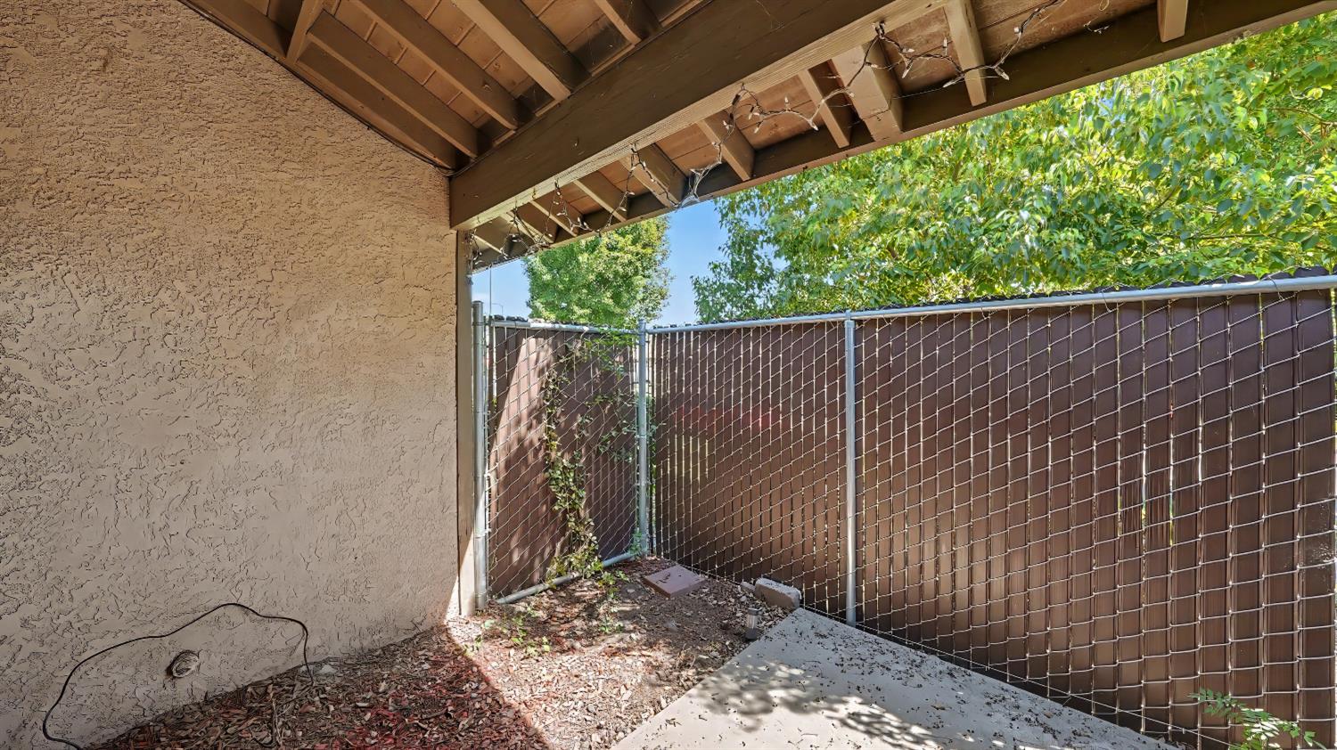1575 N Pleasant, Fresno, CA 93728