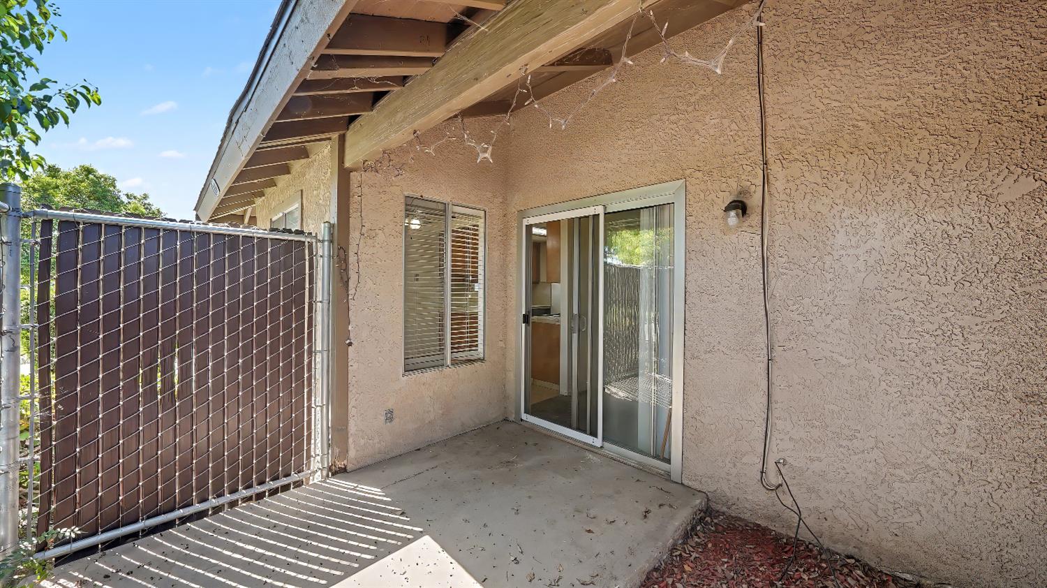 1575 N Pleasant, Fresno, CA 93728