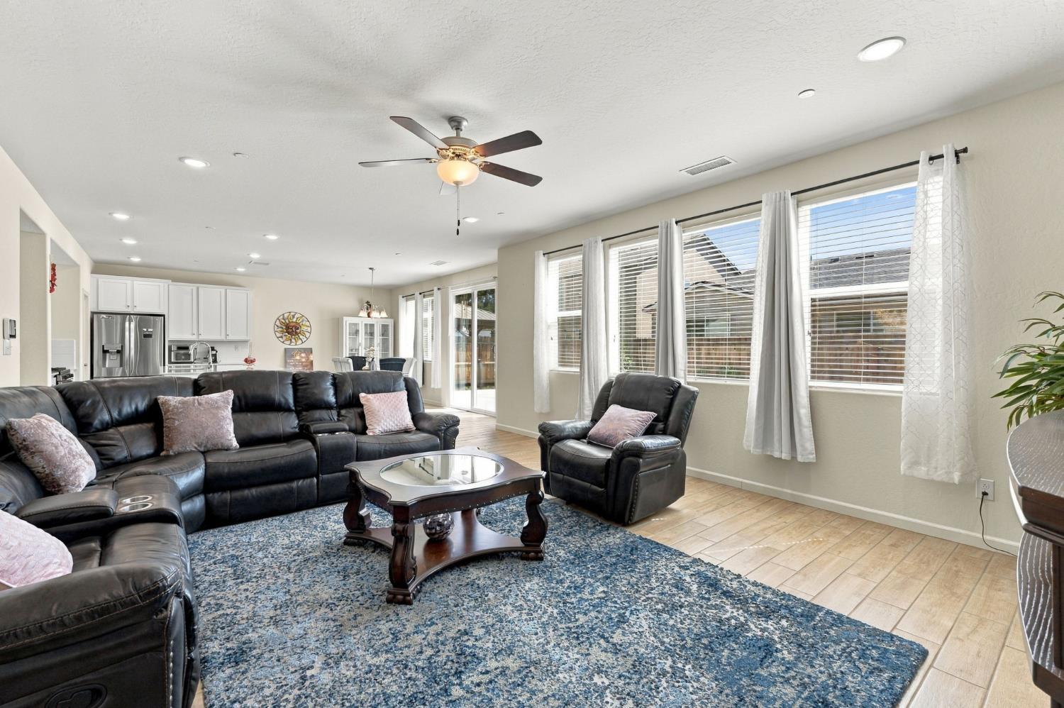 6585 E Huffman Ave, Fresno, CA 93727